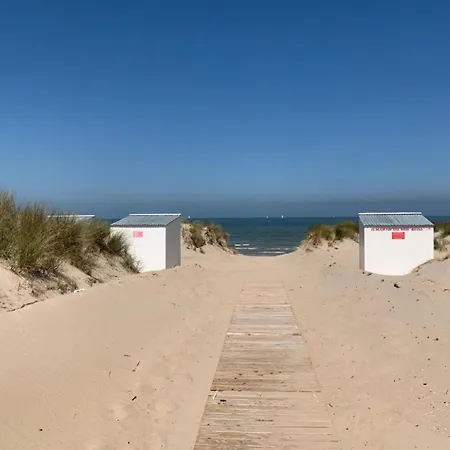 Apartment Plaza I2811 With Lateral Sea View Oostduinkerke