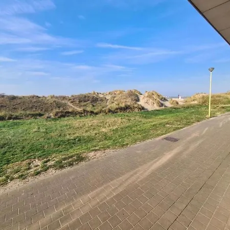 Apartment Plaza I2811 With Lateral Sea View Oostduinkerke