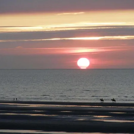 Plaza I2811 With Lateral Sea View * Oostduinkerke